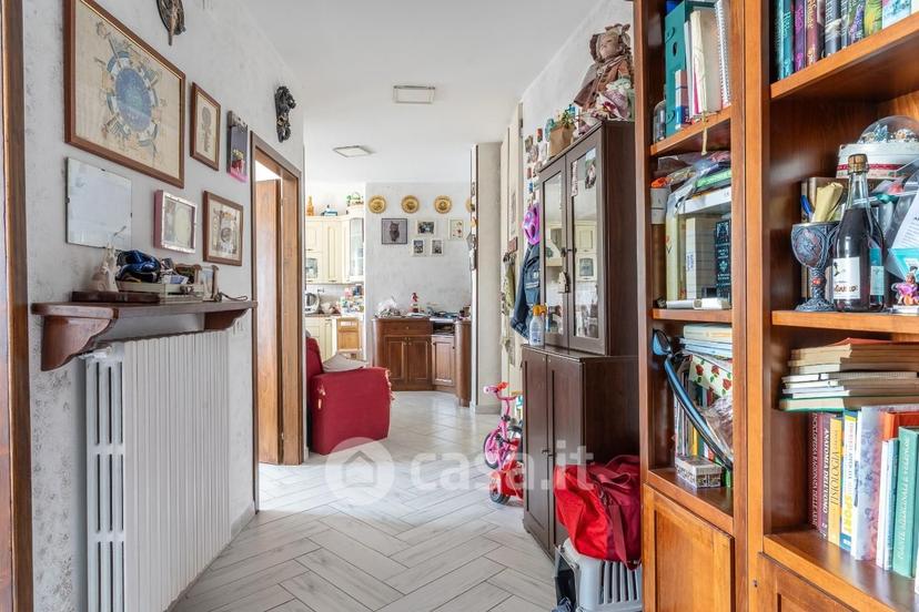 Trilocale in Via II Giugno — foto 2 di 25