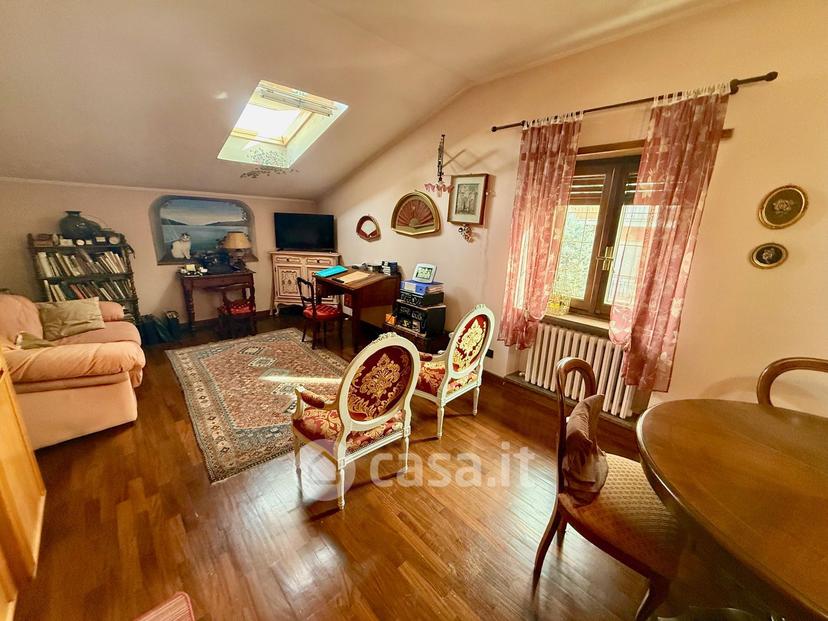 Villa in Via Giuseppe Parini 5 — foto 40 di 86