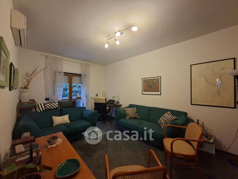 Trilocale in Via Martiri di Bellona 14 — foto 3 di 30