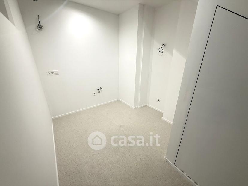 Trilocale in Via Giuseppe Parini 10 — foto 15 di 23