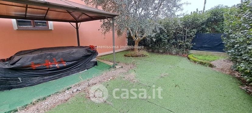 Quadrilocale in Via Enrico Berlinguer — foto 13 di 27