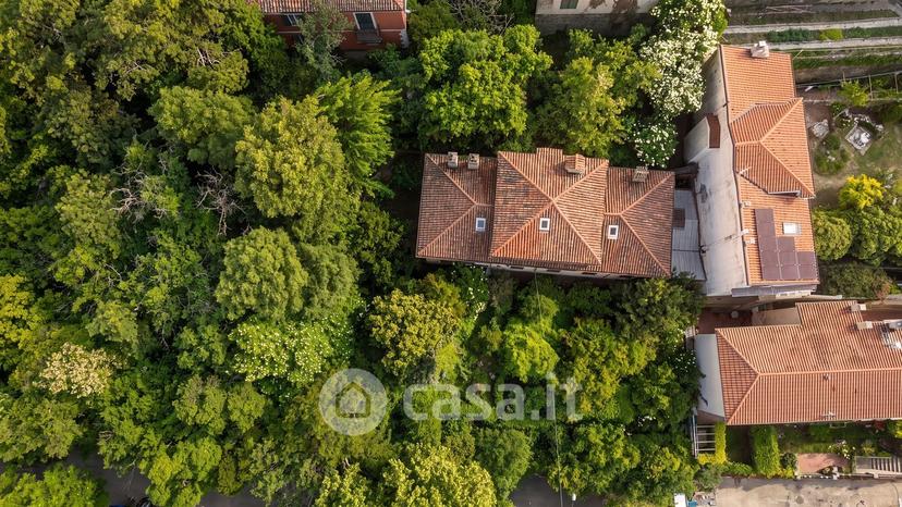Villa in Via Ippolito Pindemonte 3 — foto 8 di 11