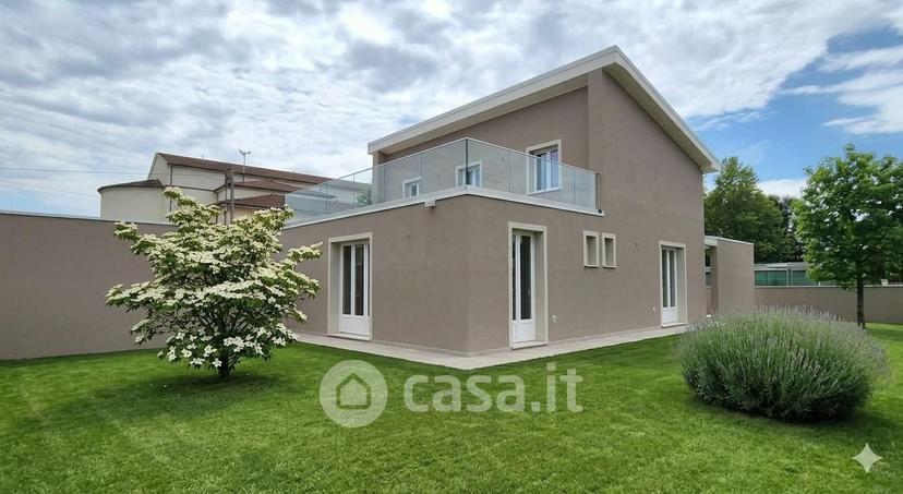 Villa in Via delle Ville 419 — foto 25 di 33