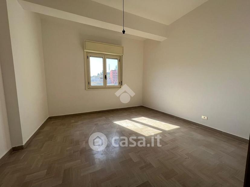 Quadrilocale in Via Antonino Cutroneo 33 — foto 24 di 28