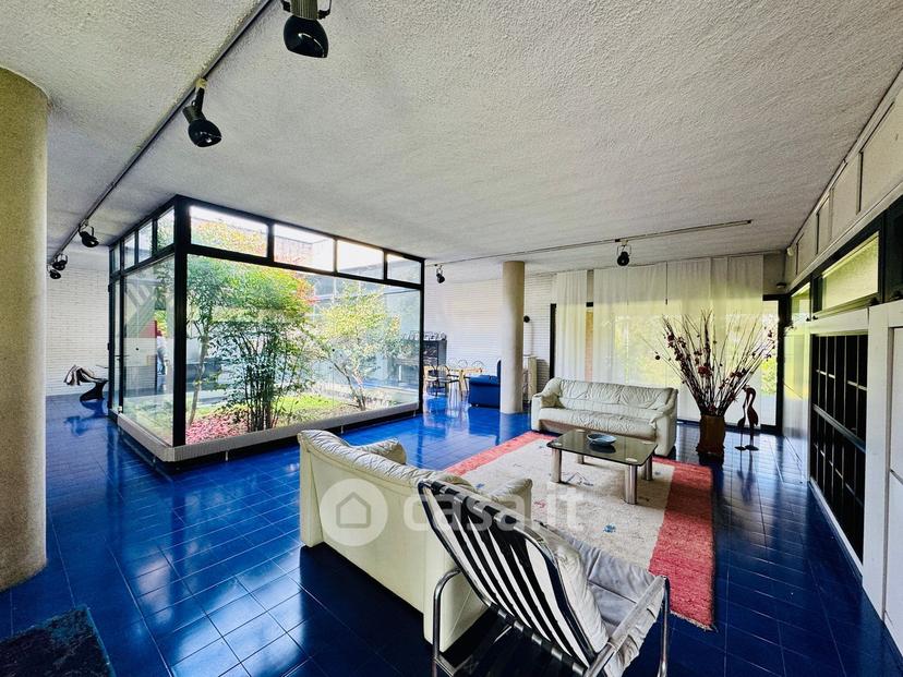 Villa in Via Giosuè Carducci 20 a — foto 92 di 182