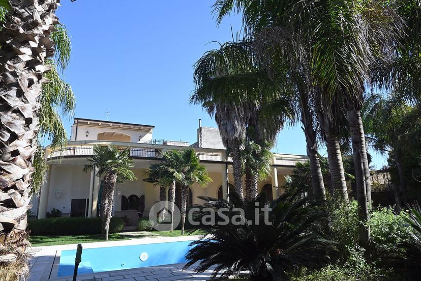 Villa in Via Giulio Cesare 62 — foto 11 di 105