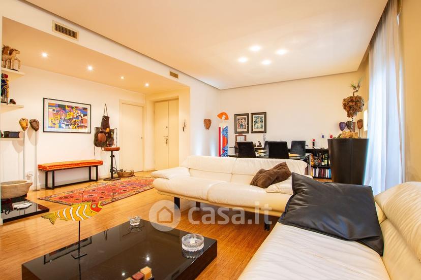 Trilocale in Via Fratelli Bronzetti 16 — foto 44 di 54