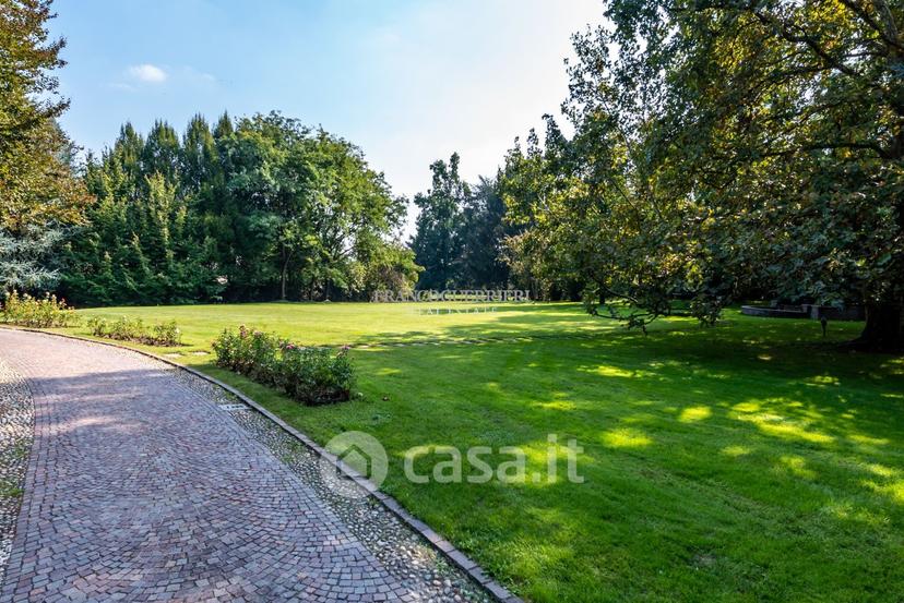 Villa in Via Alcide de Gasperi — foto 33 di 45