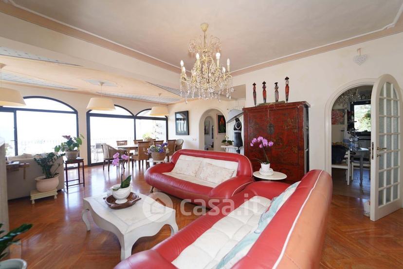 Villa in Castelnuovo — foto 24 di 72