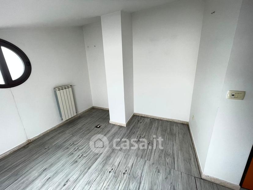 Trilocale in Via Gesualdo Clementi 9 — foto 7 di 10