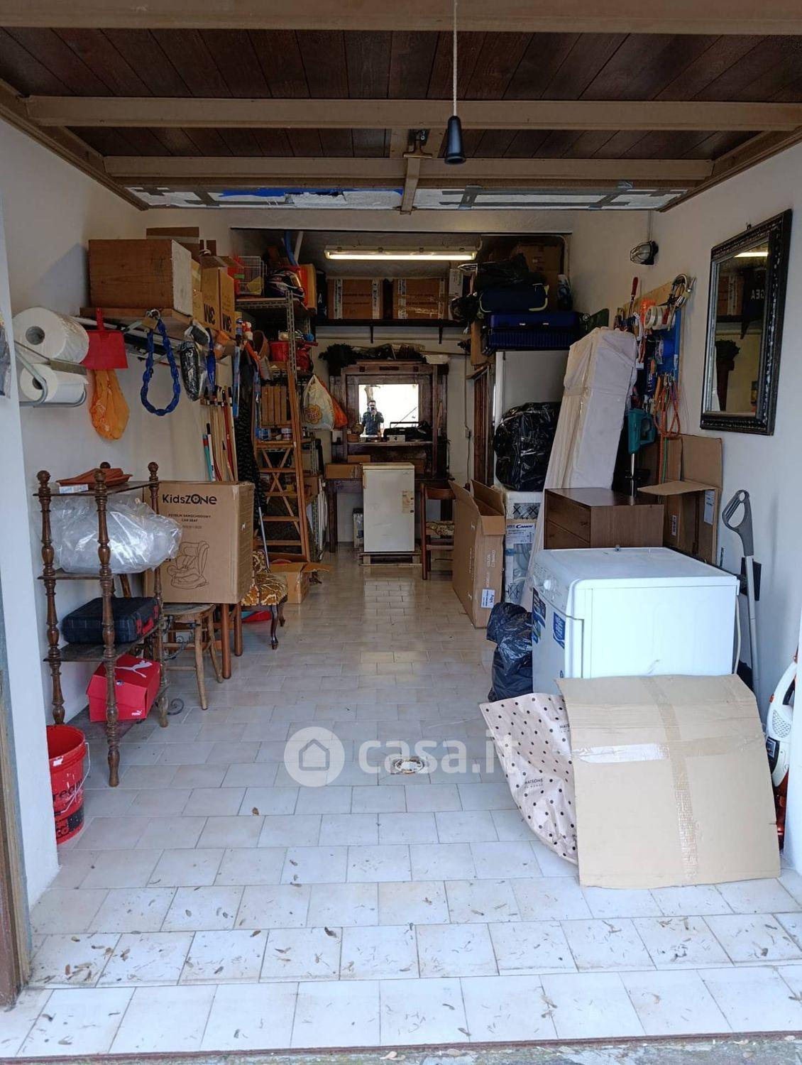 Trilocale in Via Giardini Nord