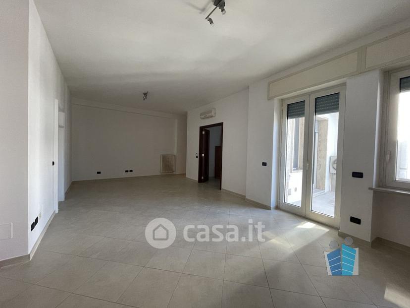Bilocale in Via Filippo Turati — foto 3 di 8
