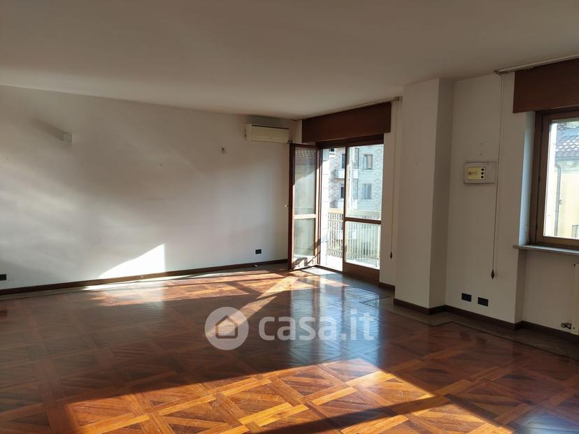 Bilocale in Corso Alcide de Gasperi 26 — foto 12 di 20