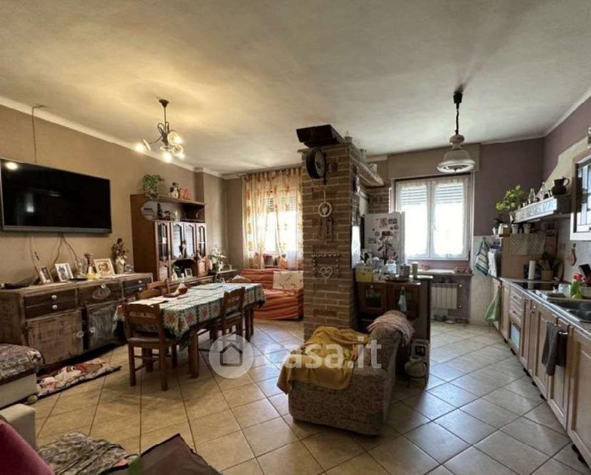 Trilocale in Via Adamo Ferraris 19 — foto 9 di 15