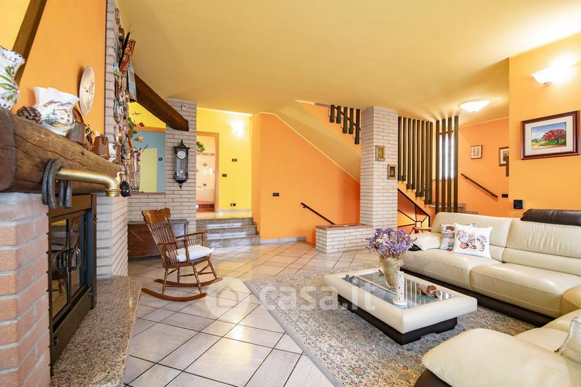 Villa in Via Sandro Pertini 21 — foto 21 di 83