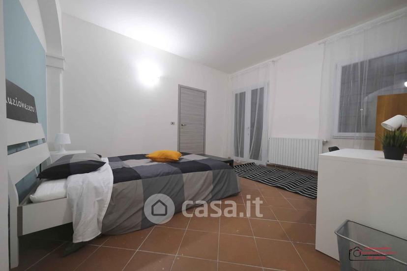 Stanza in Via Emilia 279 — foto 2 di 13