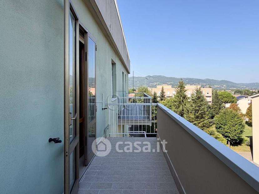 Quadrilocale in Viale Alcide de Gasperi 18 — foto 4 di 27