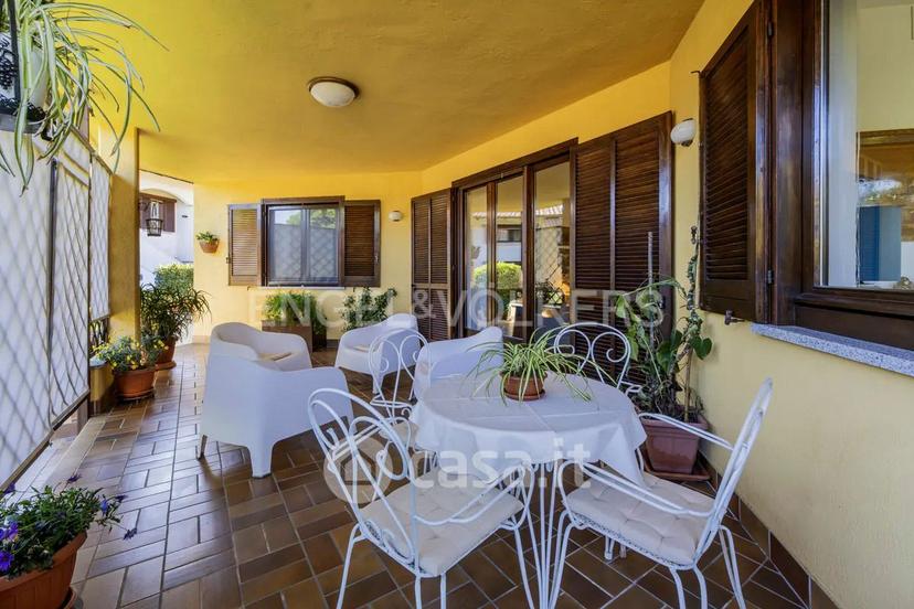 Villa in Via Sempione 177 — foto 5 di 32
