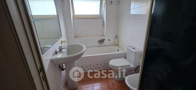 Trilocale in Via Livorno — foto 15 di 24