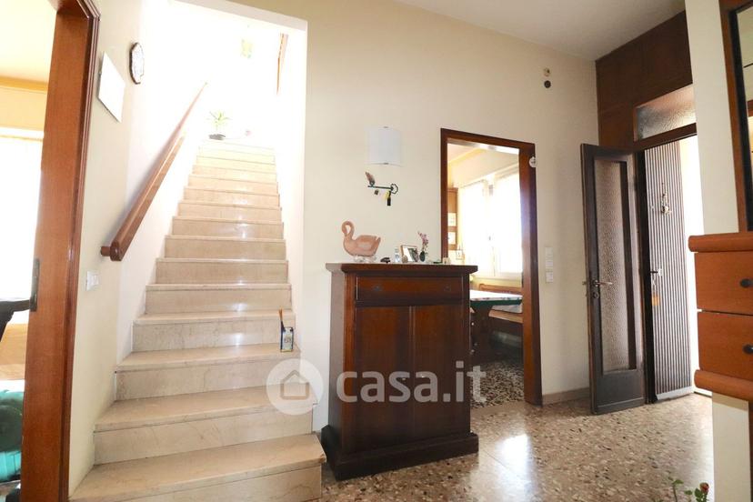 Villa in Via Aspesi Gaetano 160 — foto 10 di 29