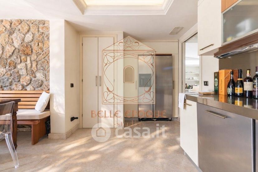 Villa in Via Lorenzo dei Medici 60 — foto 5 di 33