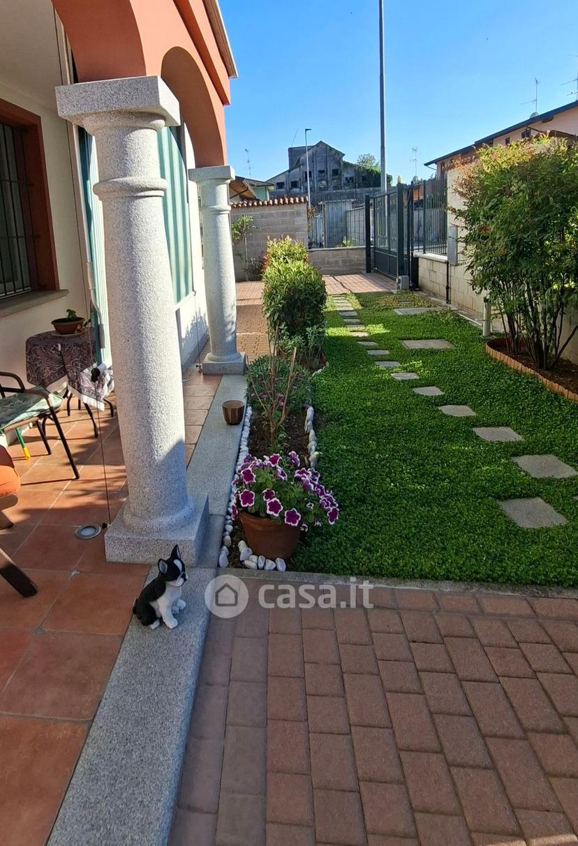 Villa in Via Ada Negri 3 — foto 45 di 53