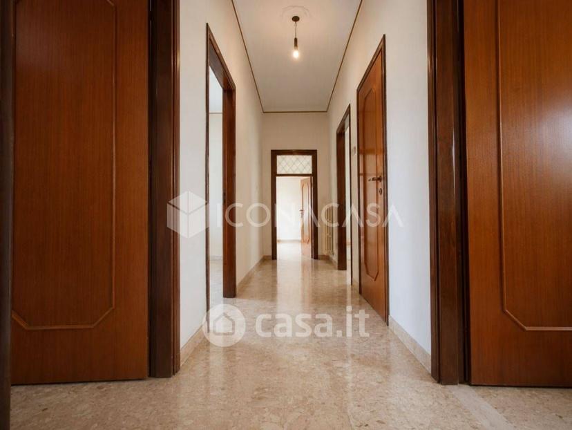 Appartamento in Viale Regina Elena — foto 2 di 43