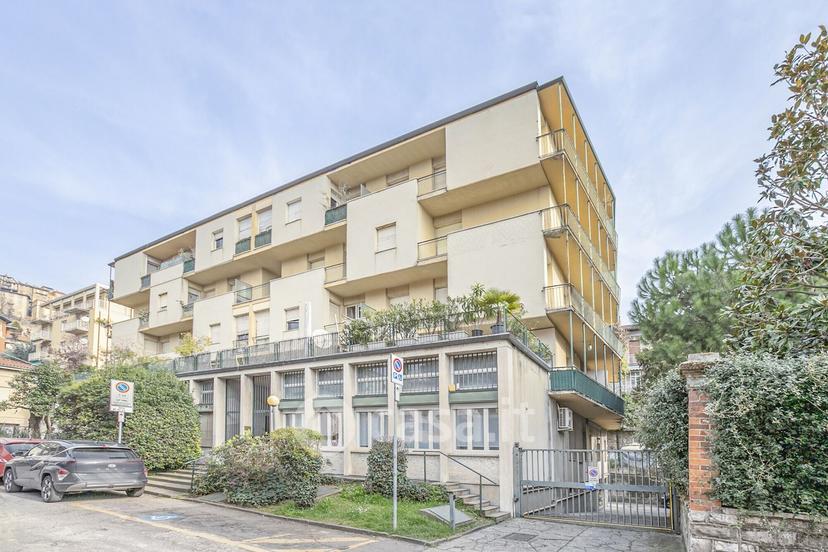 Bilocale in Via Carlo Vigliani 4 — foto 27 di 39