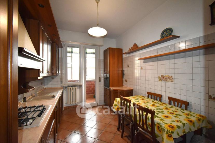 Trilocale in Via Silvio Pellico 4 — foto 7 di 29