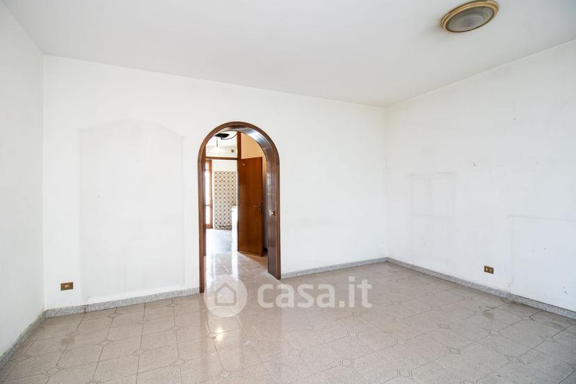 Appartamento in Via Volturno 80 — foto 27 di 43