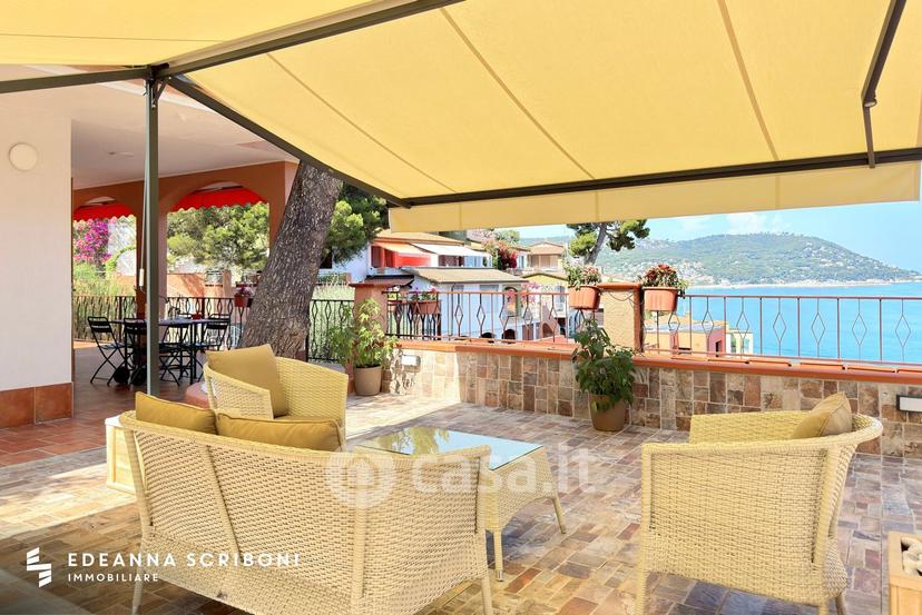 Trilocale in Via Aurelia 111 — foto 32 di 38