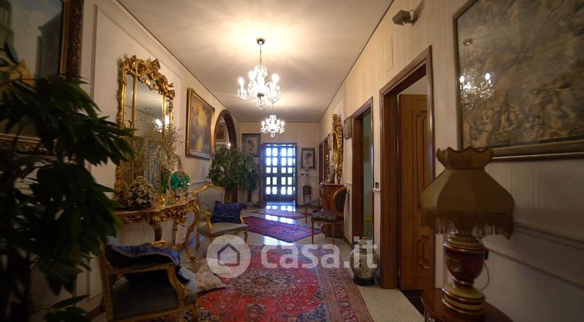 Villa in Via dei Carpini 1 — foto 22 di 51