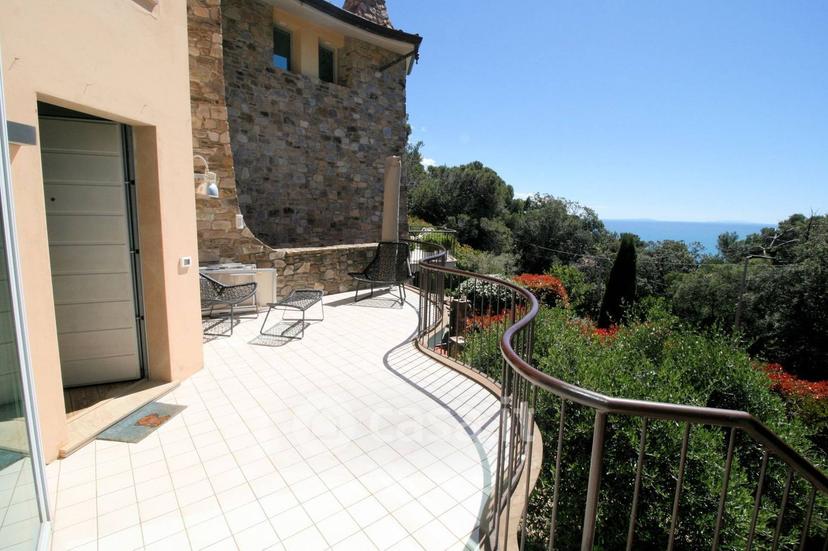 Villa in Via Kaiser Parodi — foto 25 di 32