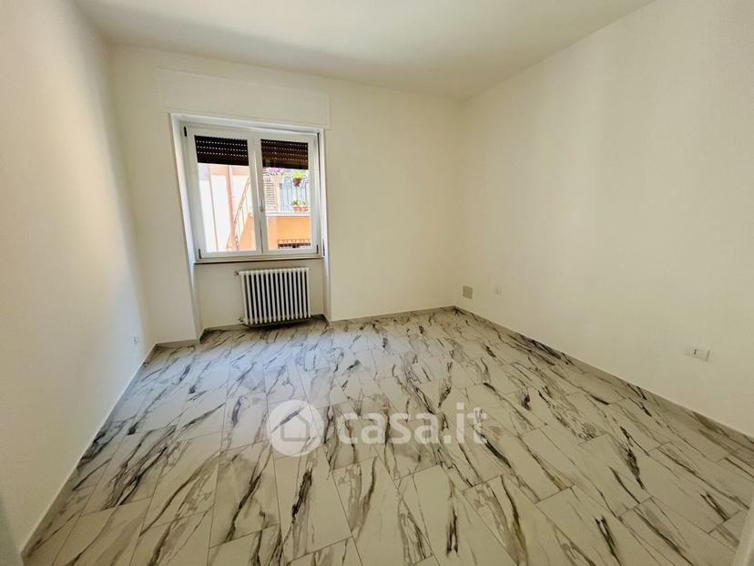 Trilocale in Via Confalonieri — foto 9 di 24