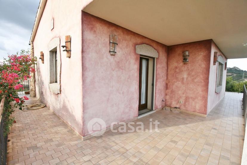 Villa in Via Leonardo da Vinci 25 — foto 16 di 24