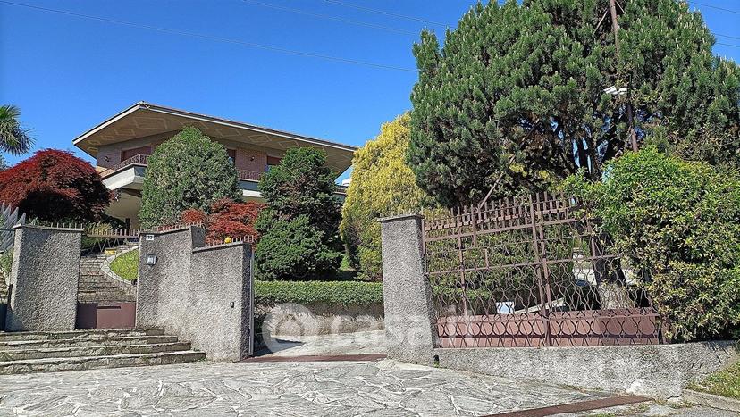 Villa in Via Spluga 32 — foto 9 di 38