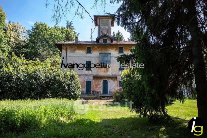 Villa in Via Sempione 13 — foto 5 di 40