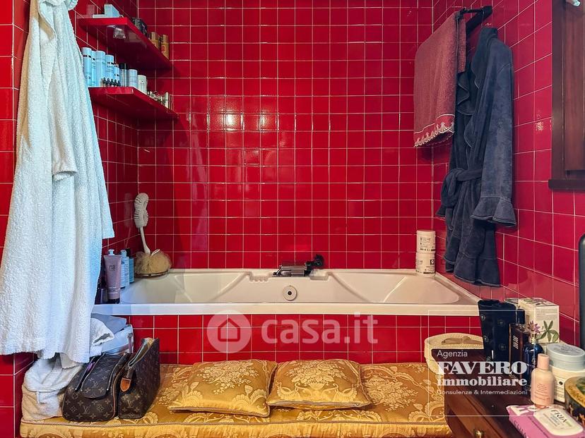 Villa in Piazza G. Marconi 28 — foto 49 di 54