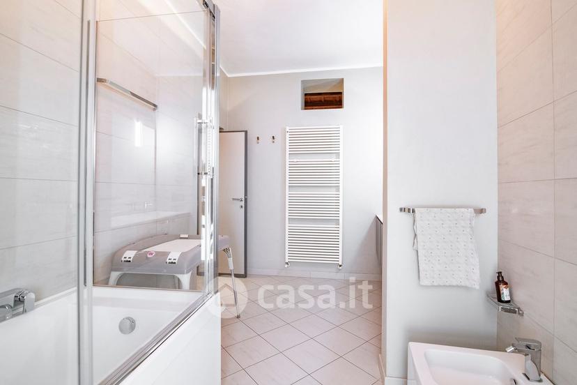 Trilocale in Via Volturno 17 — foto 7 di 26