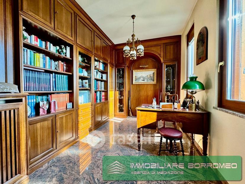 Villa in Via Adige — foto 21 di 45