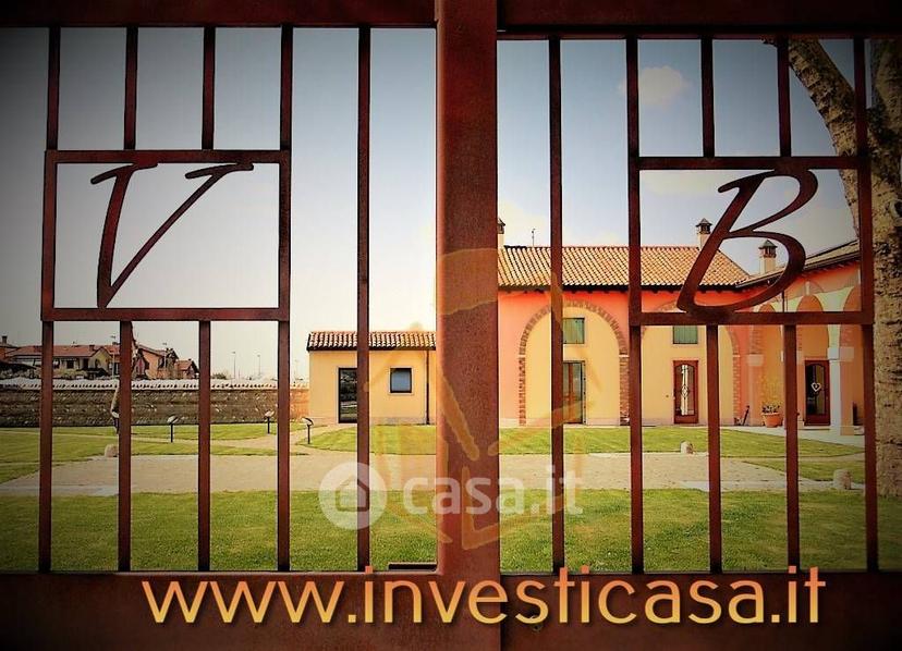 Trilocale in Via Verona 55 — foto 3 di 8