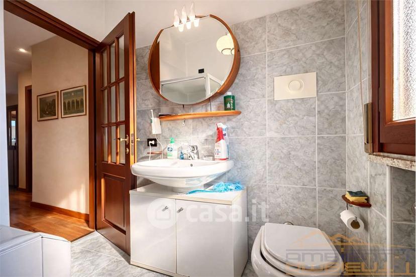 Villa in Via Edmondo de Amicis 6 — foto 37 di 51