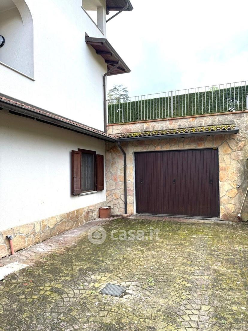 Villa in Via Giacomo Puccini 3 — foto 14 di 50