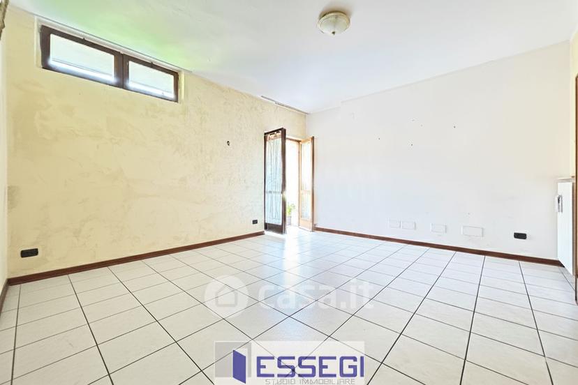 Quadrilocale in Via Cav. Attilio Porroni 10 — foto 15 di 27