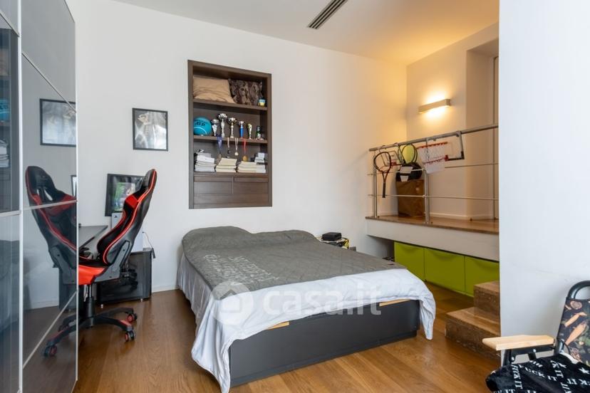 Villa in Via Alessandro Manzoni — foto 46 di 54