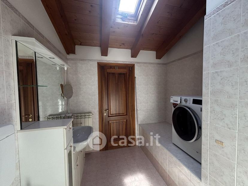 Trilocale in Via Aquileia — foto 12 di 30