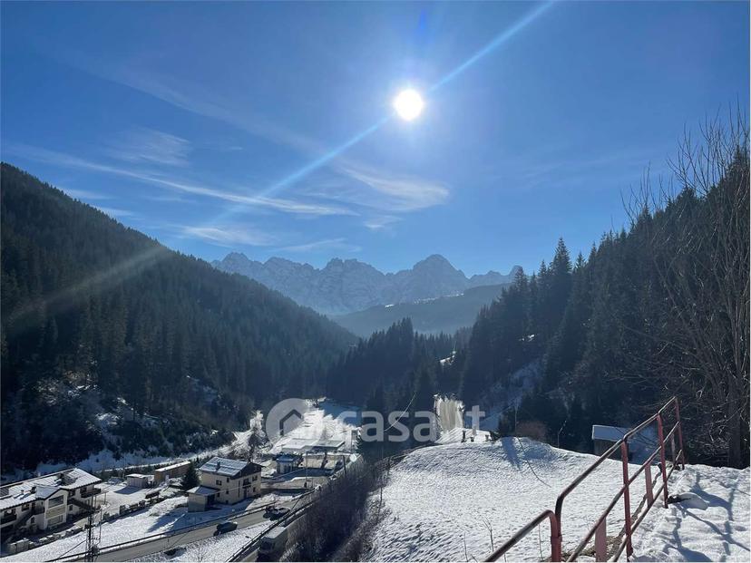 Villa in Via Caduti di Cima Vallona 1 — foto 5 di 32