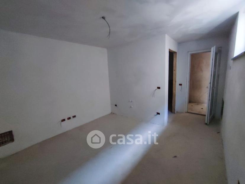 Trilocale in Via Valtrighe — foto 25 di 33