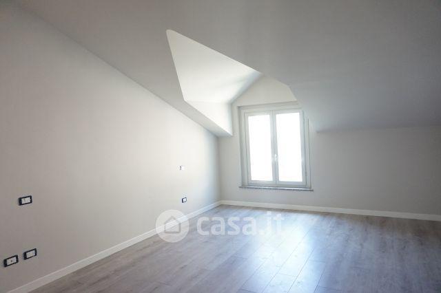 Trilocale in Via Gioacchino Rossini — foto 8 di 47
