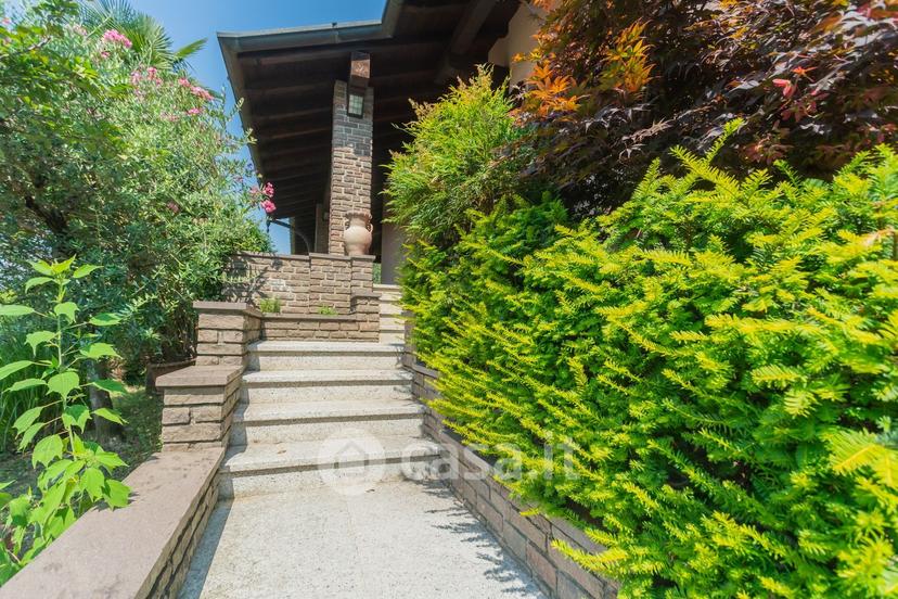 Villa in Via Gianni Rodari 69 — foto 8 di 73